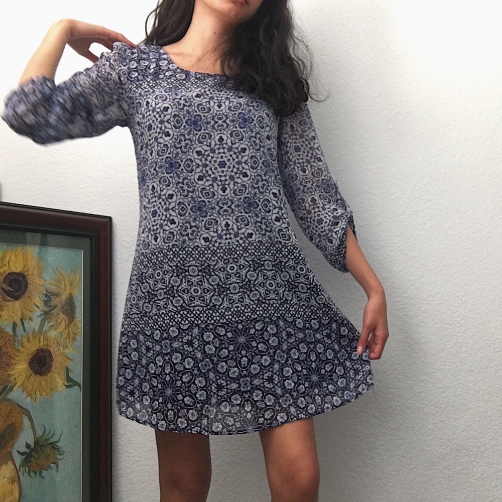 XS Blue patterned dress